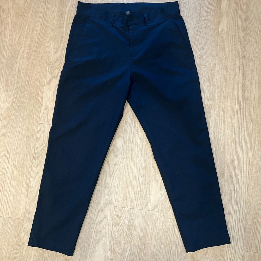 Lululemon Relaxed Taper Smooth Twill Pants size 34